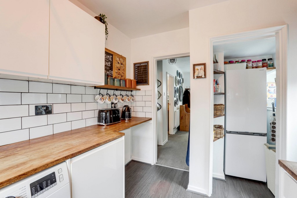 Burnside Drive, Bramcote, NG9