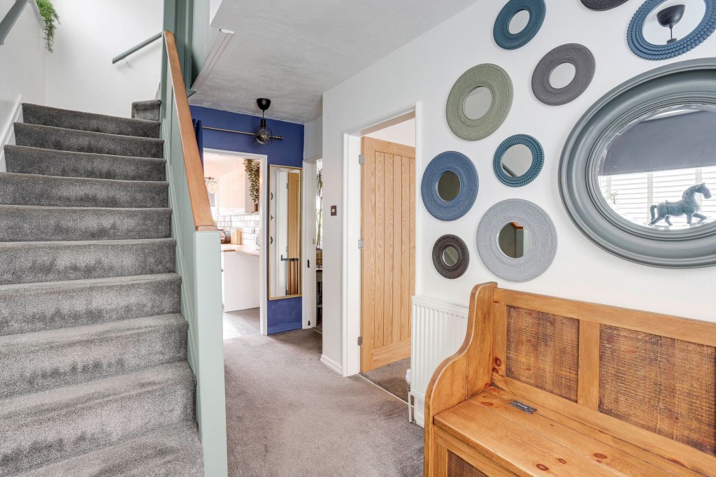 Burnside Drive, Bramcote, NG9