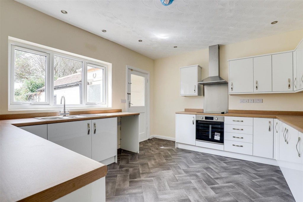 Radcliffe Road, West Bridgford, NG2