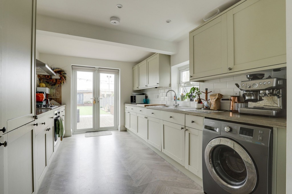 Vale Road, Colwick, NG4