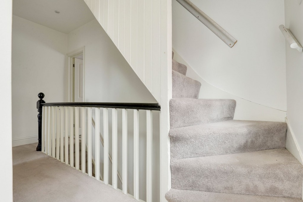 Vale Road, Colwick, NG4