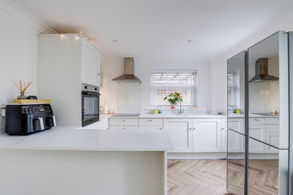 Davidson Close, Arnold, NG5