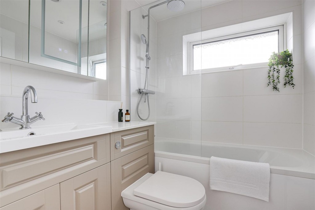 Davidson Close, Arnold, NG5