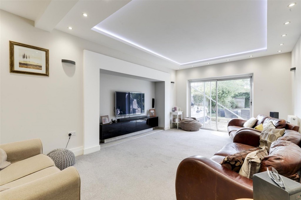 Derby Road, Long Eaton, NG10