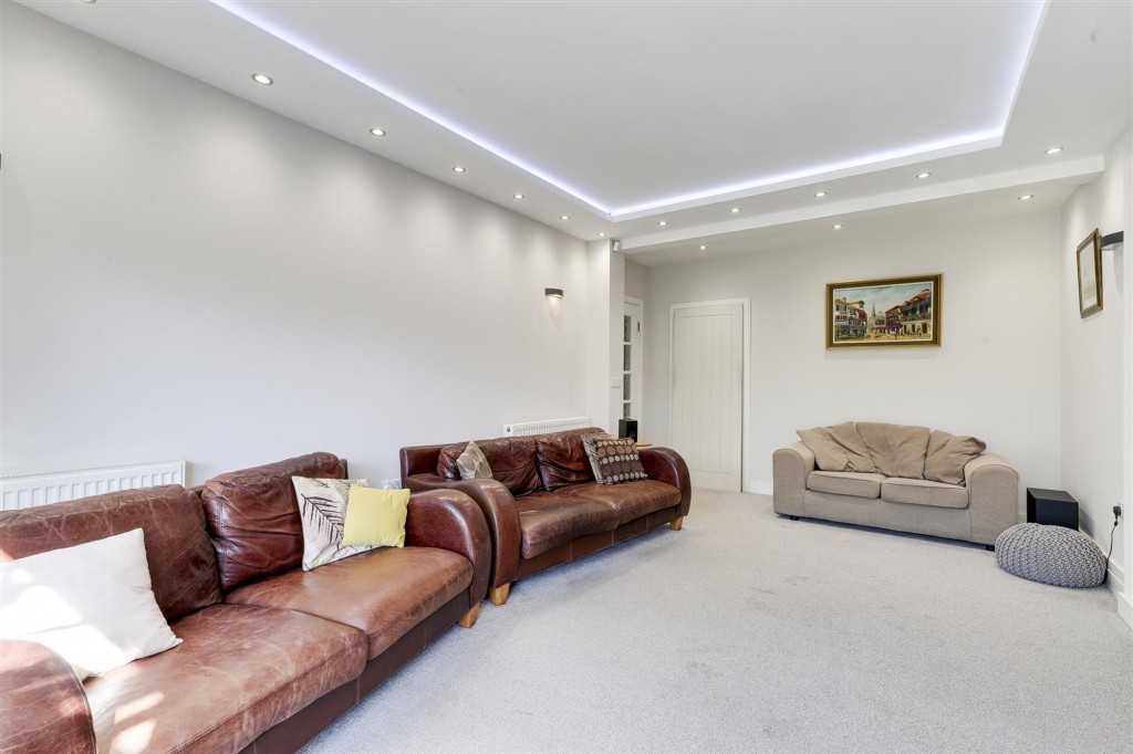 Derby Road, Long Eaton, NG10