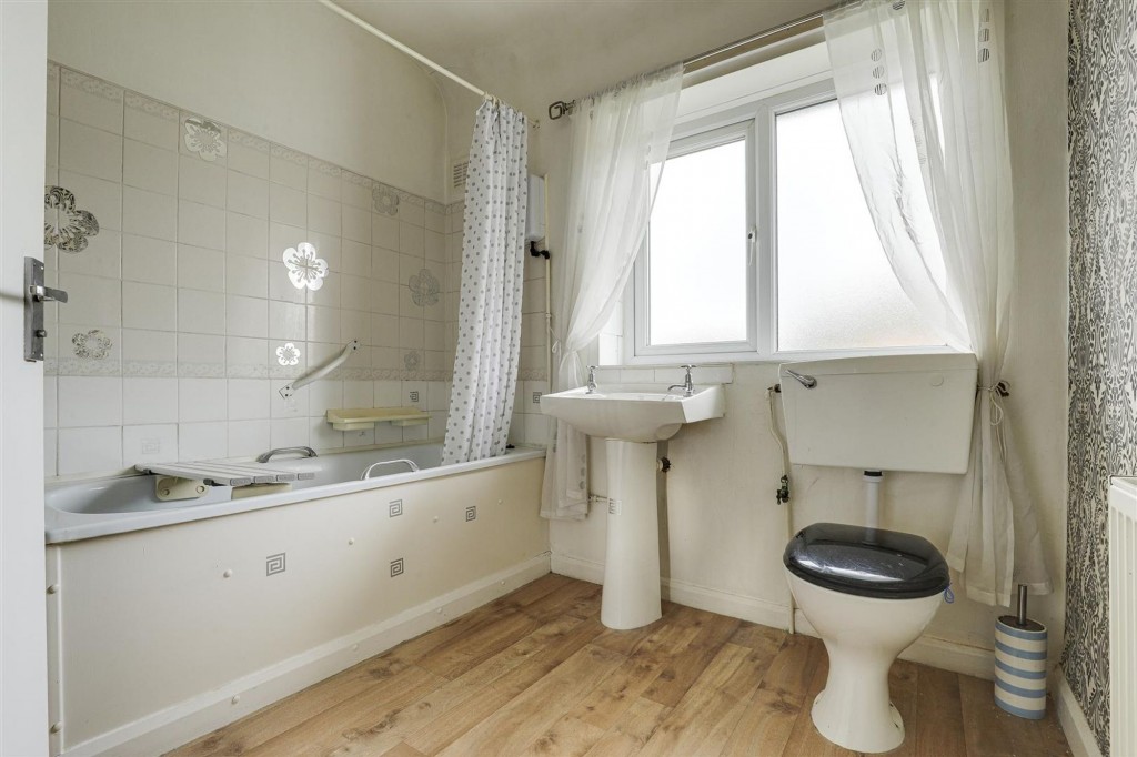 Heathfield Road, Nottingham, NG5