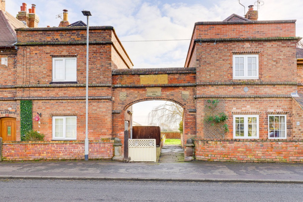 Tollerton Lane, Tollerton, NG12