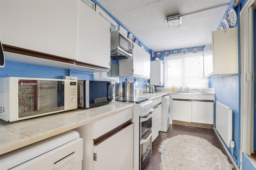 Abercarn Close, Nottingham, NG6