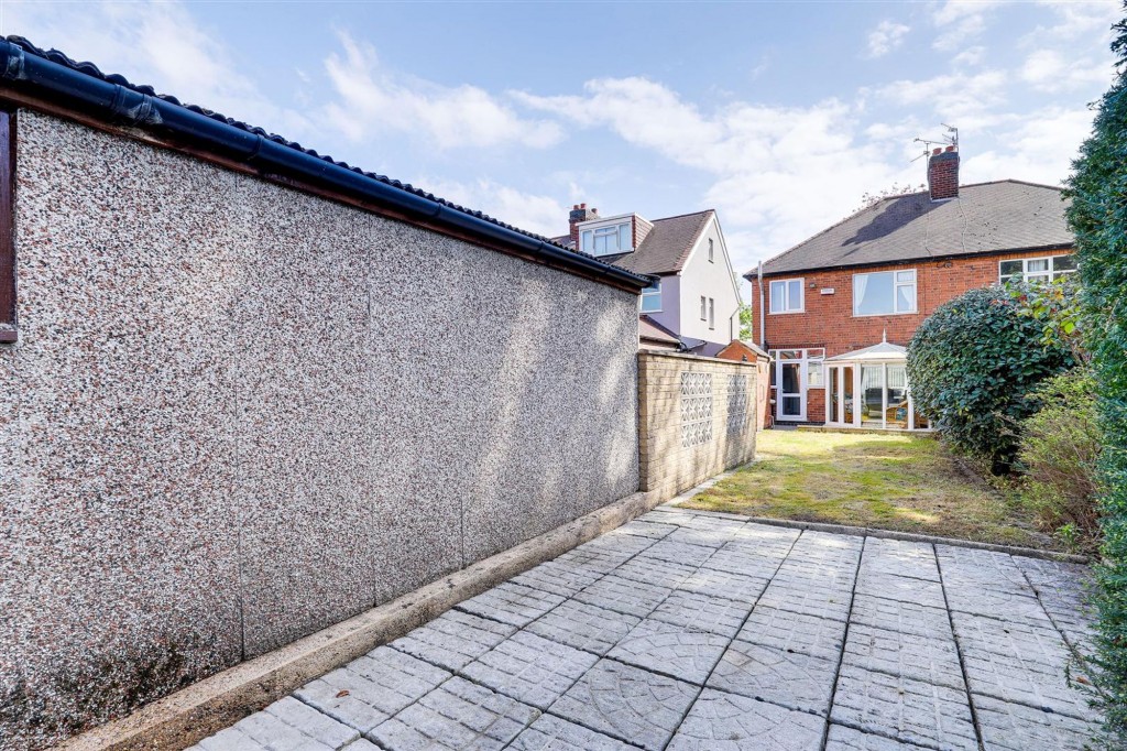 Nuthall Road, Nottingham, NG8