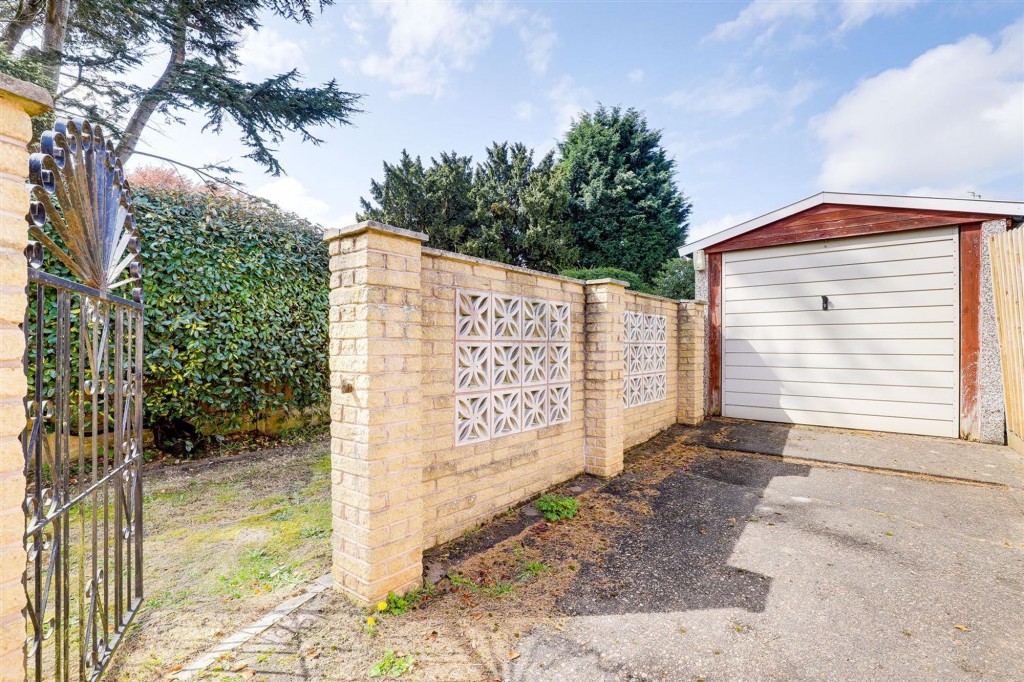 Nuthall Road, Nottingham, NG8