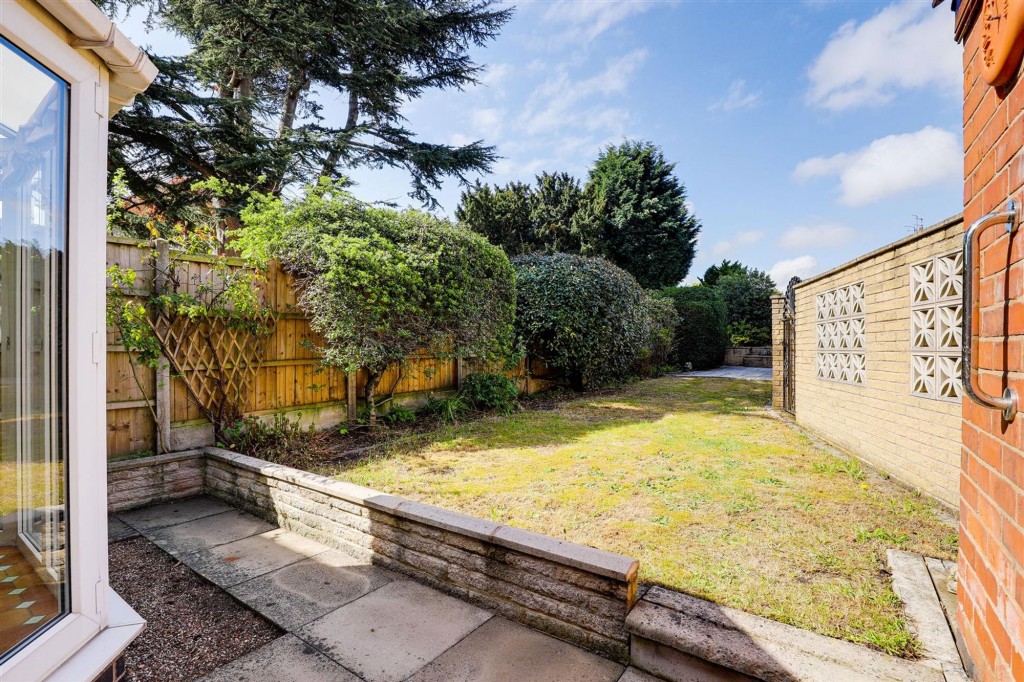 Nuthall Road, Nottingham, NG8