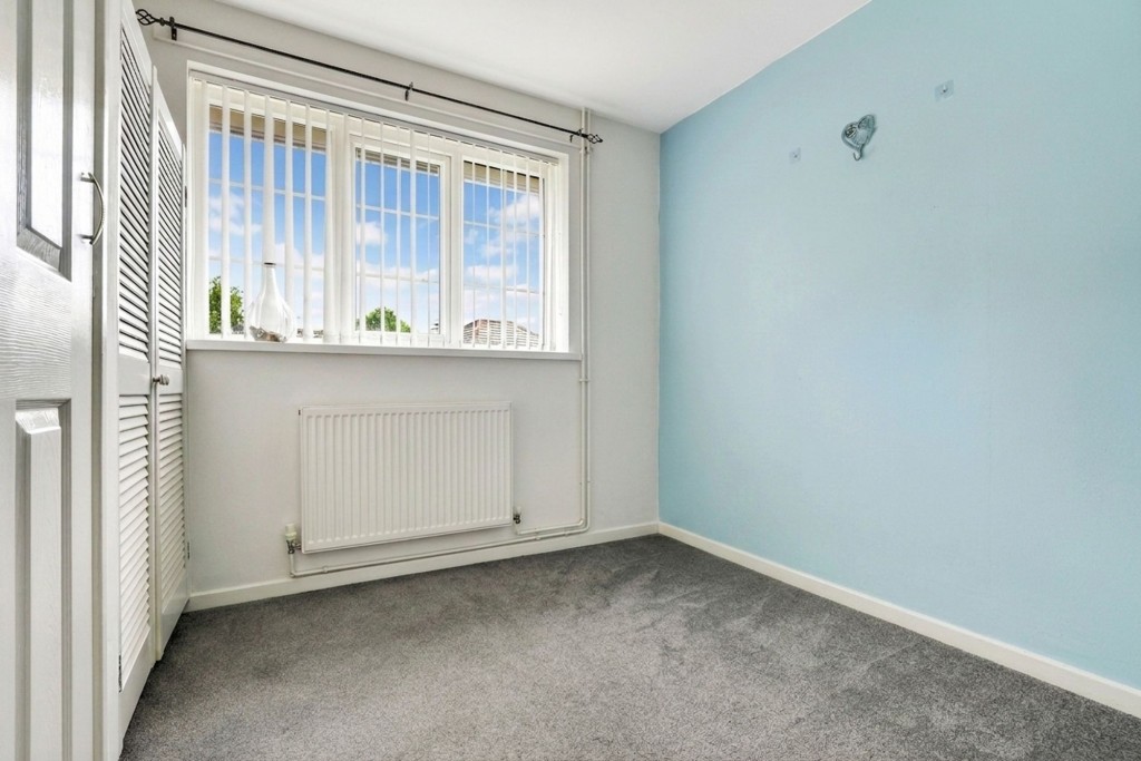 Larkspur Avenue, Redhill, NG5