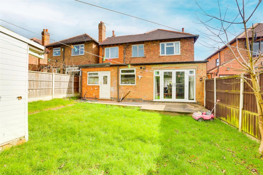 Dovedale Road, Nottingham, NG3