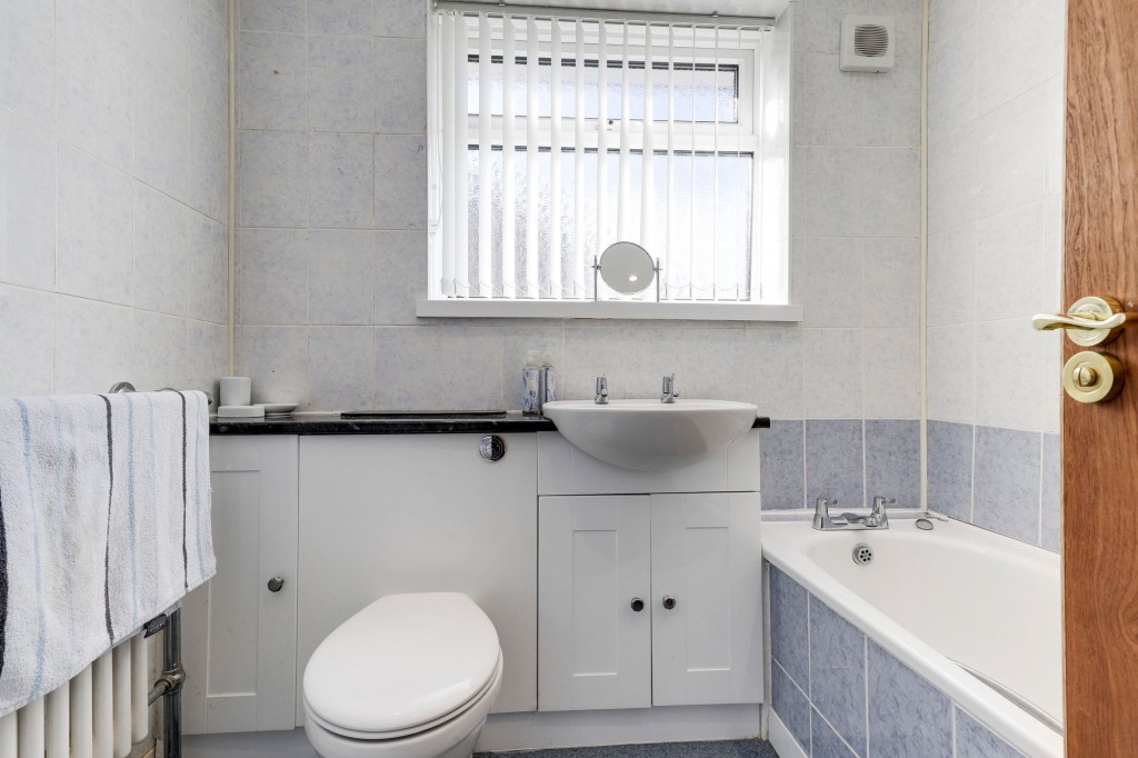 Abbotsbury Close, Nottingham, NG5