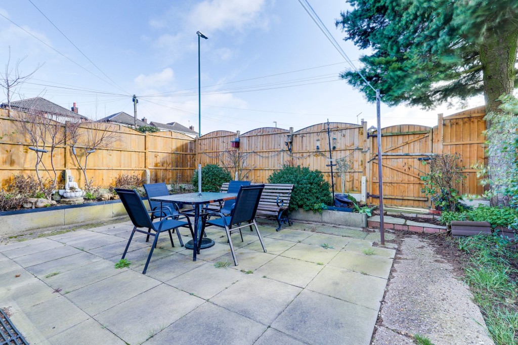 Abbotsbury Close, Nottingham, NG5