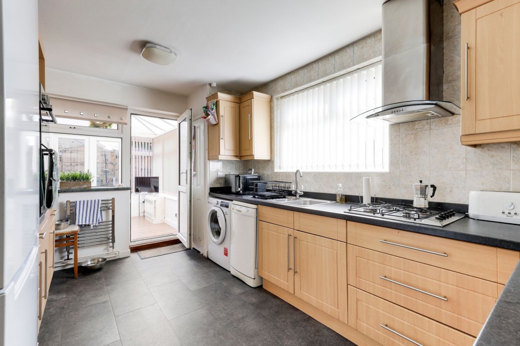 Abbotsbury Close, Nottingham, NG5