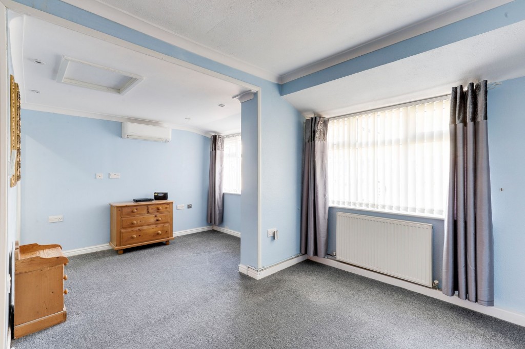 Abbotsbury Close, Nottingham, NG5