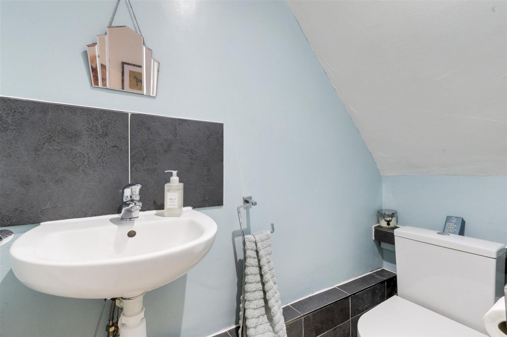 Main Road, Gedling, NG4