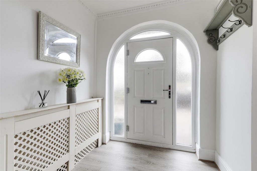 Main Road, Gedling, NG4