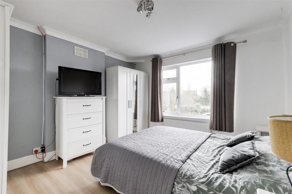 Main Road, Gedling, NG4