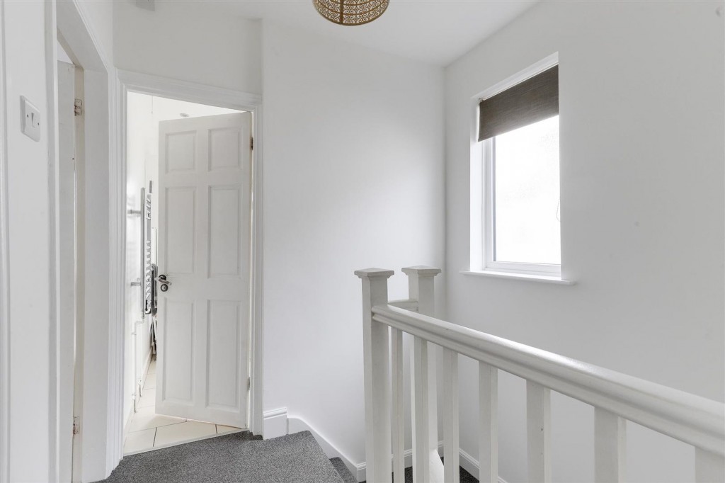 Main Road, Gedling, NG4