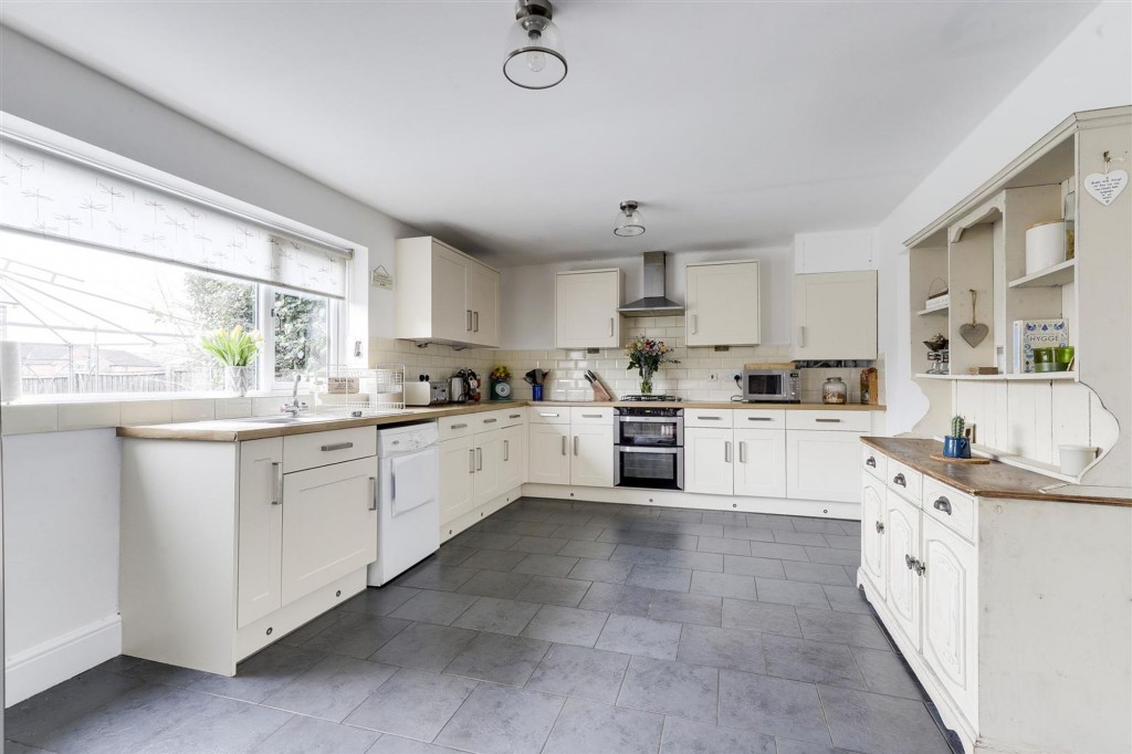 Main Road, Gedling, NG4