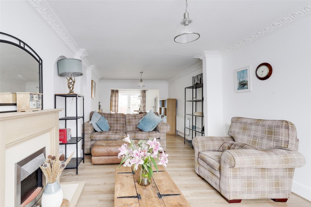 Main Road, Gedling, NG4