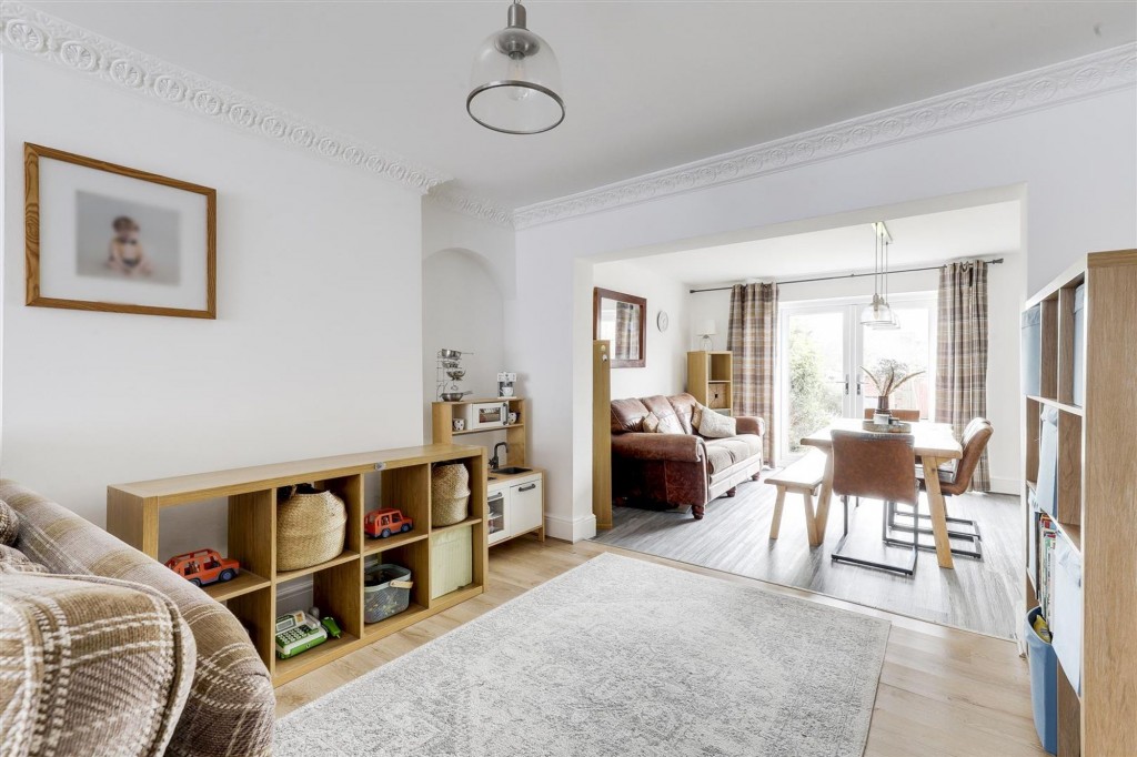 Main Road, Gedling, NG4