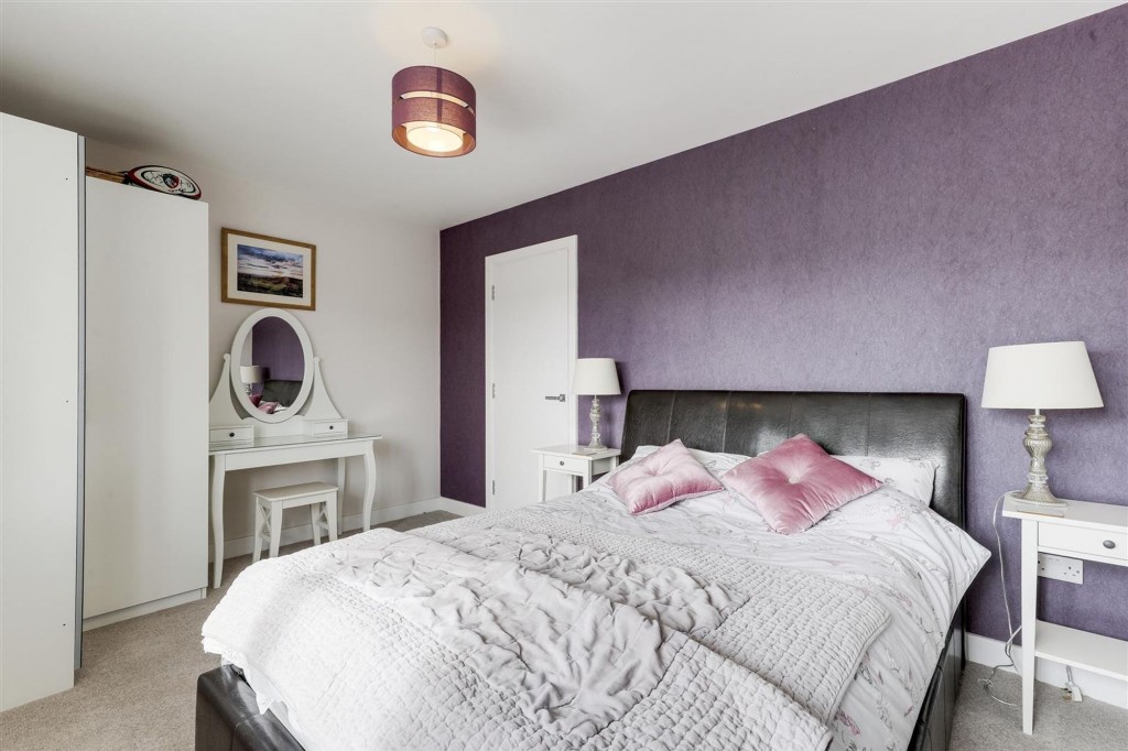 West Manor Park, Epperstone, NG14