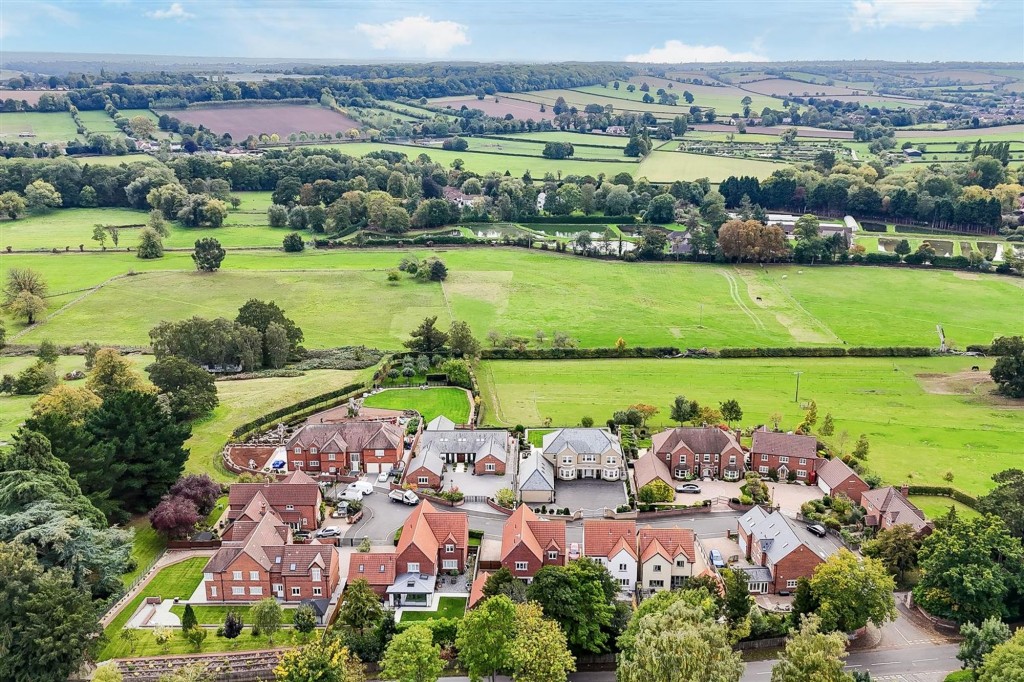 West Manor Park, Epperstone, NG14