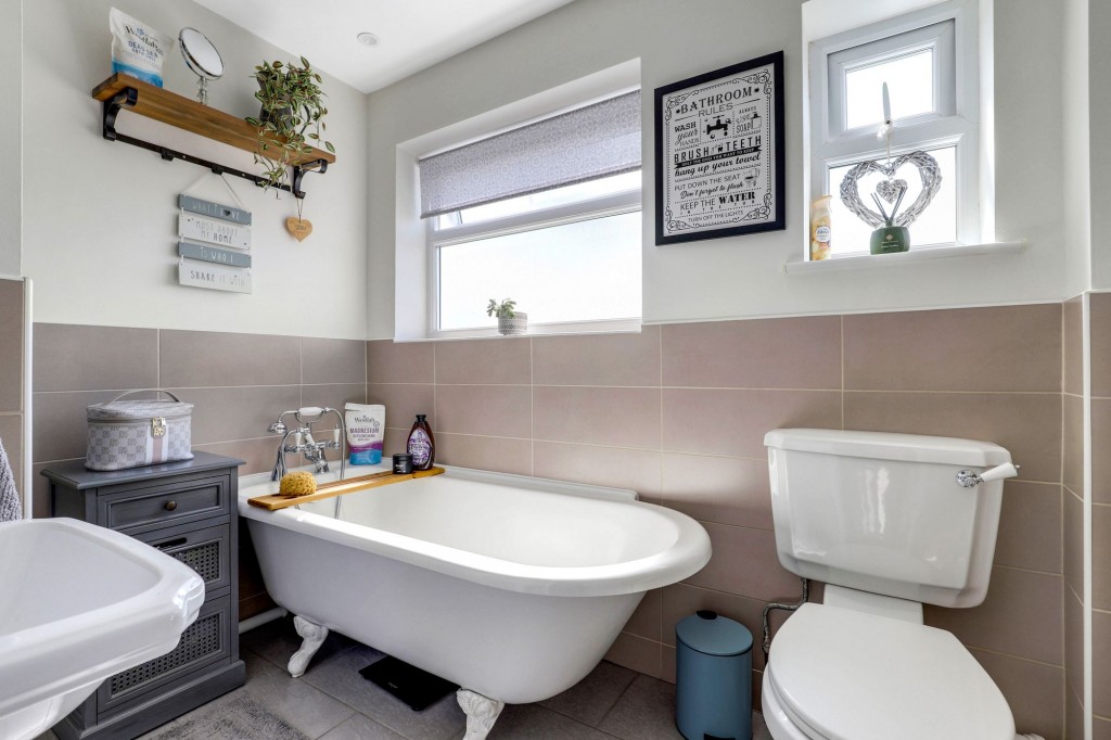Dawlish Close, Hucknall, NG15