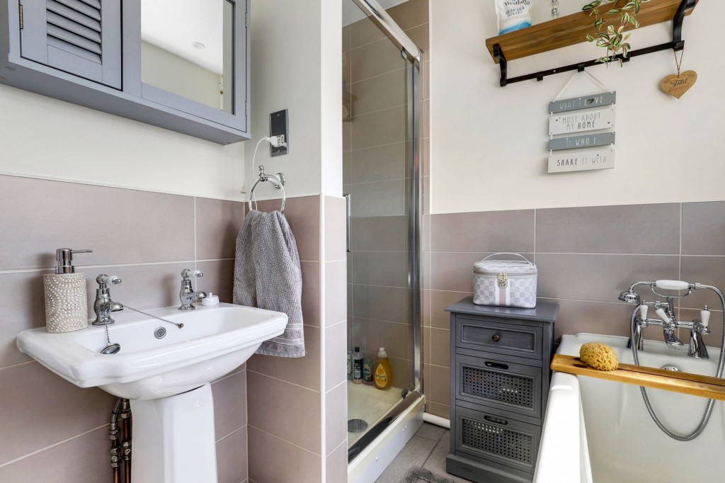 Dawlish Close, Hucknall, NG15