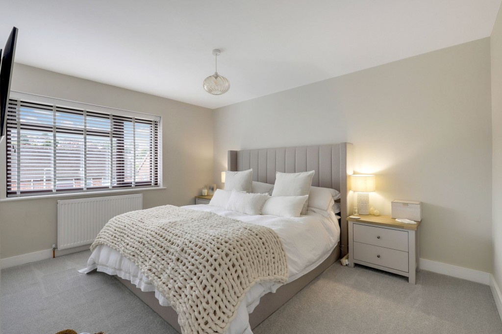 Newton Road, Gedling, NG4