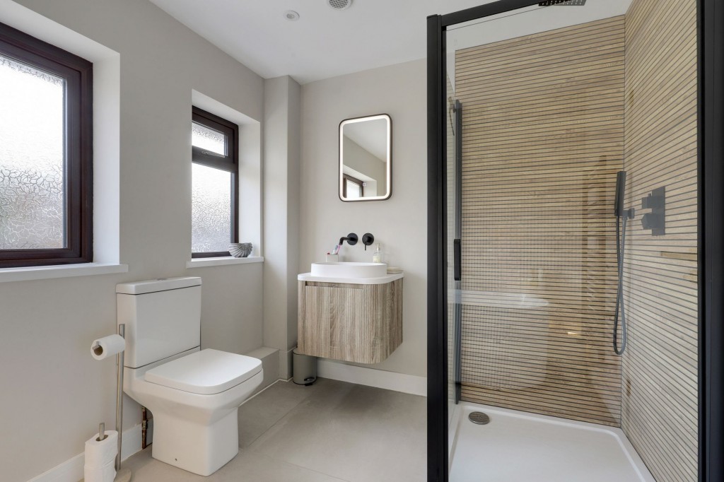 Newton Road, Gedling, NG4