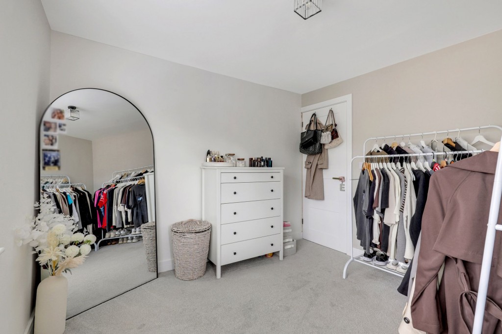 Newton Road, Gedling, NG4