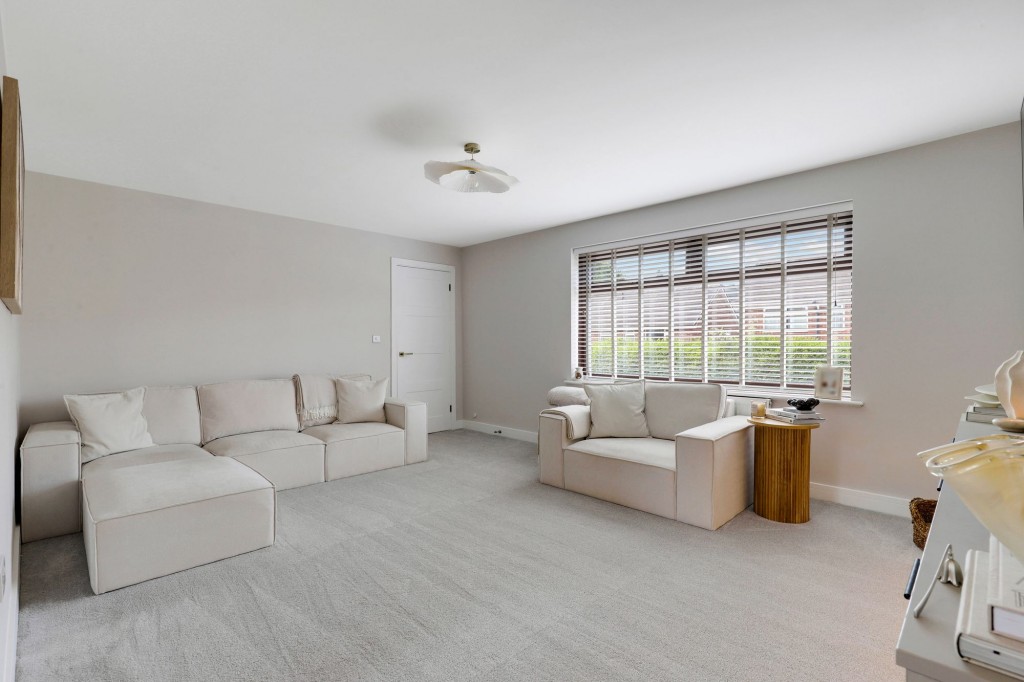 Newton Road, Gedling, NG4