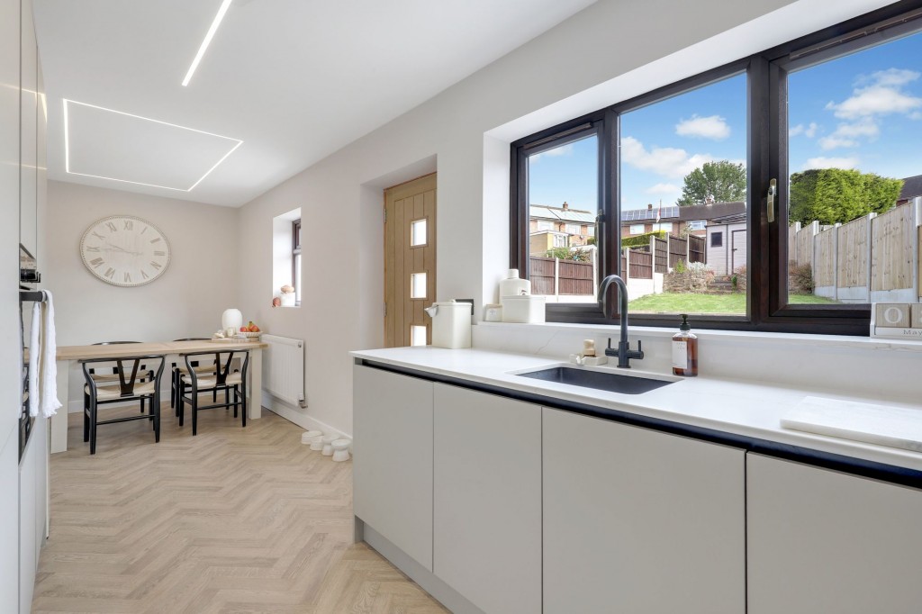 Newton Road, Gedling, NG4