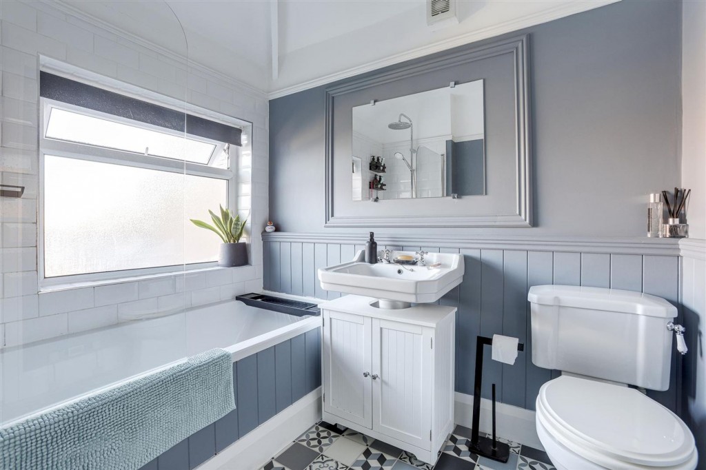 Station Road, Long Eaton, NG10