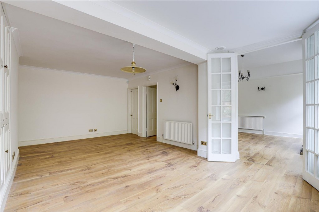 Nottingham Road, Lowdham, NG14