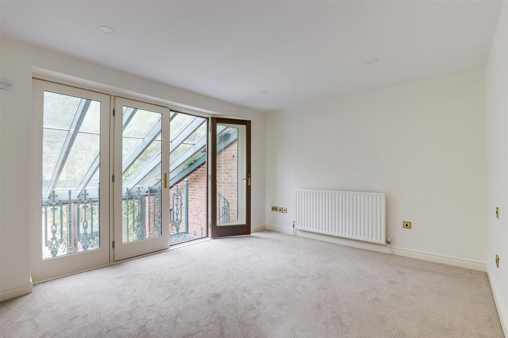 Nottingham Road, Lowdham, NG14