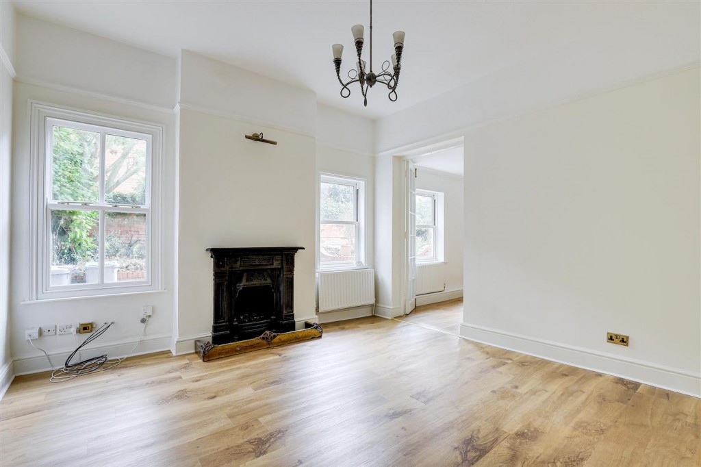 Nottingham Road, Lowdham, NG14