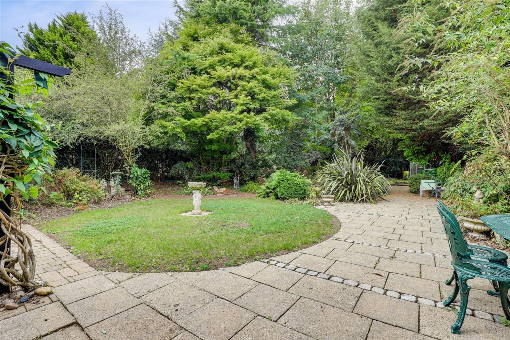 Nottingham Road, Lowdham, NG14