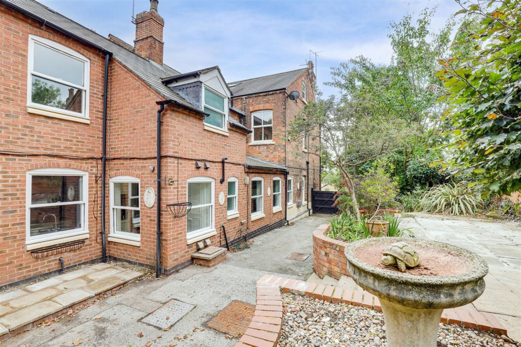 Nottingham Road, Lowdham, NG14