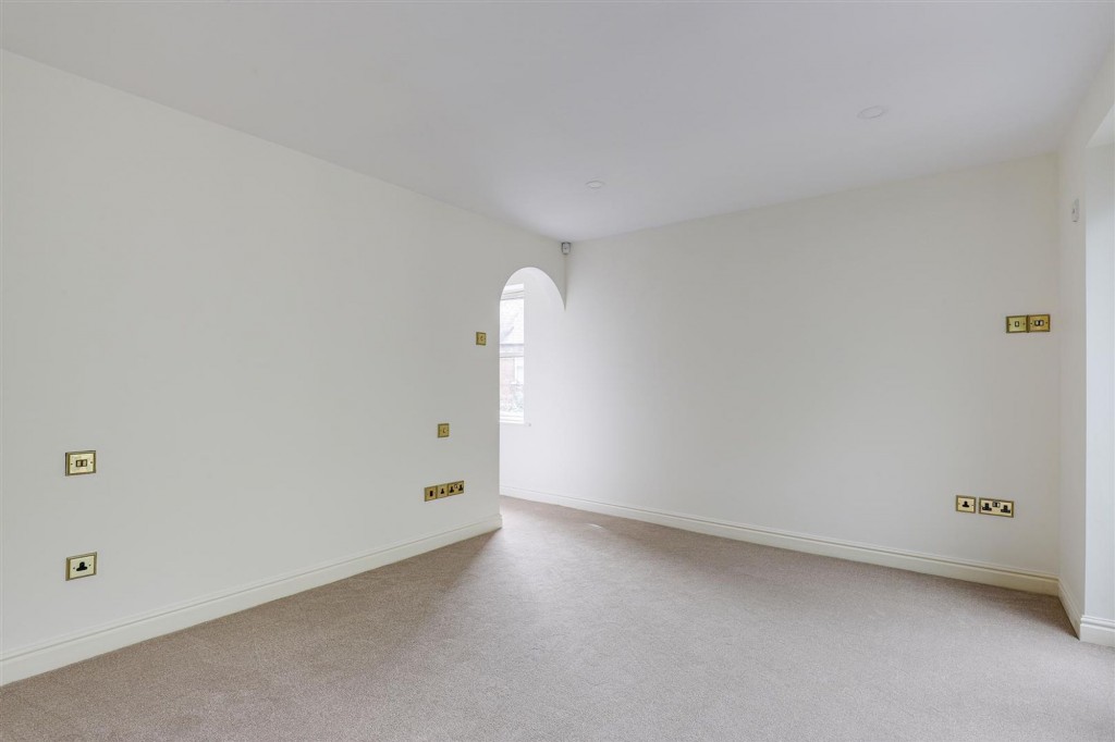 Nottingham Road, Lowdham, NG14