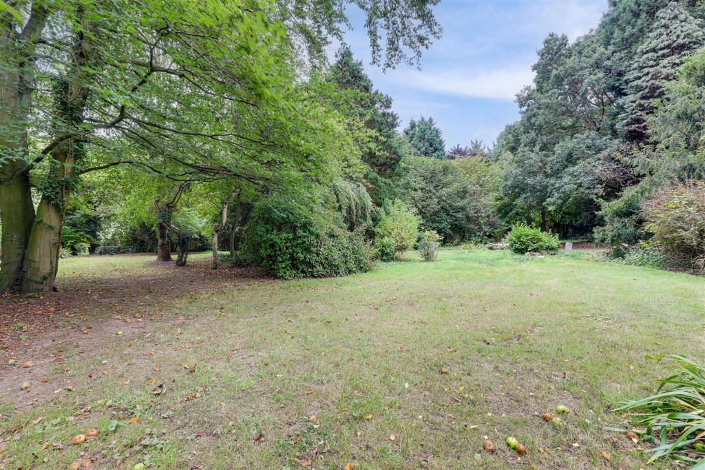 Nottingham Road, Lowdham, NG14