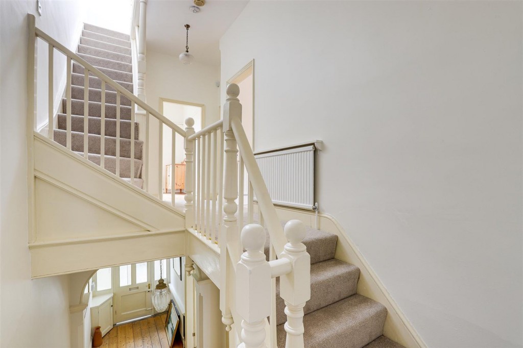 Nottingham Road, Lowdham, NG14