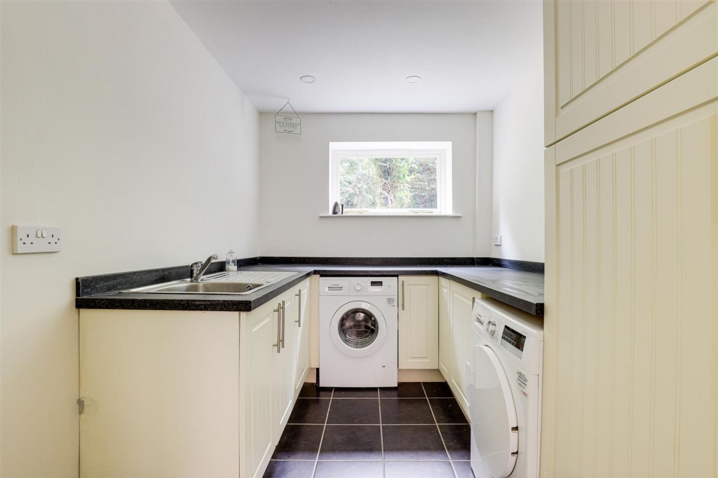 Nottingham Road, Lowdham, NG14