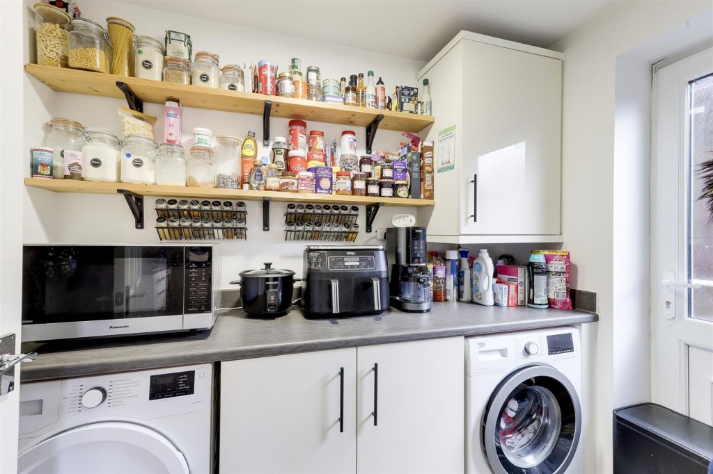 Lewis Crescent, Annesley, NG15