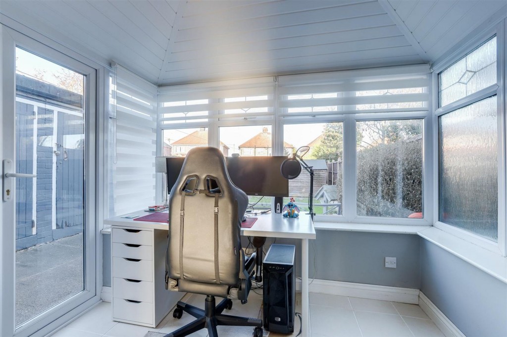 Barbara Square, Hucknall, NG15