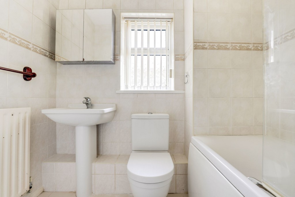 Bembridge Drive, Nottingham, NG5